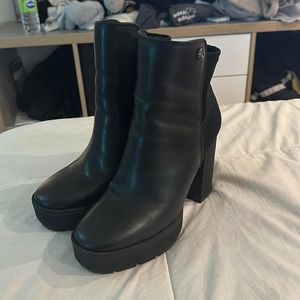 Artica boots